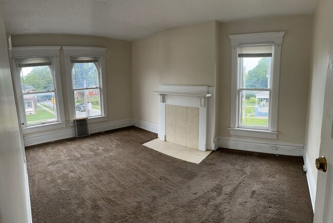 Photo - 1638 Summit St