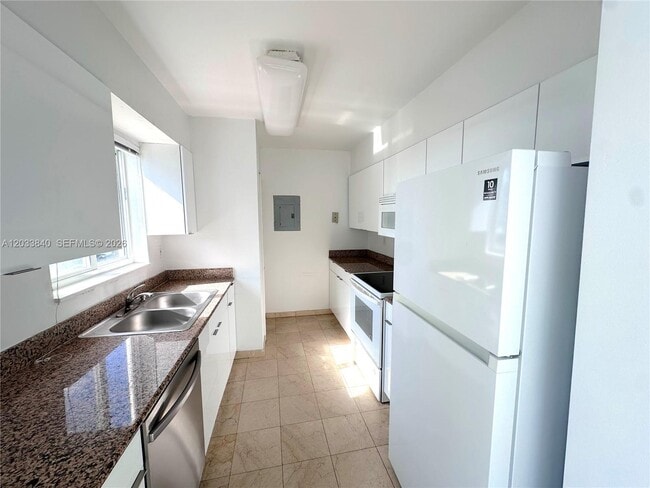 Photo - 5900 Collins Ave Unit 906