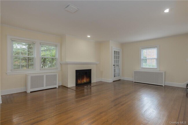 Photo - 7 Carthage Ln