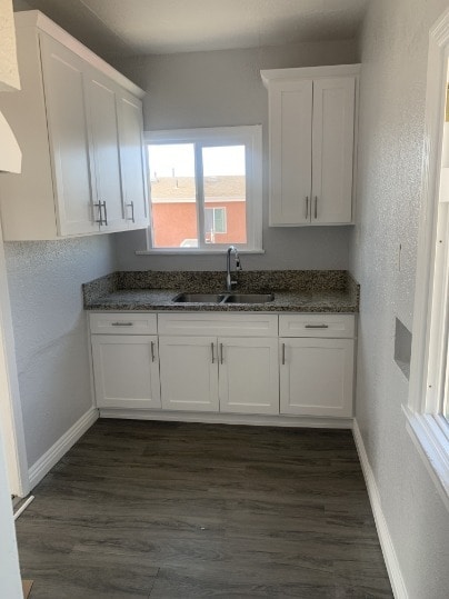 Spacious 2-Bedroom Apartment in Prime Los ... - Spacious 2-Bedroom Apartment in Prime Los ... Unit 3