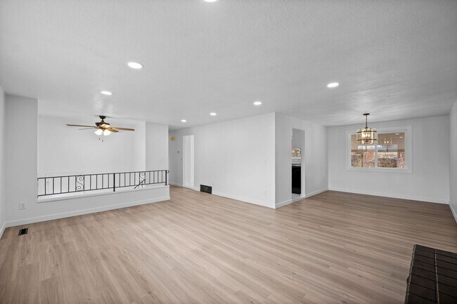 Photo - Beautiful South Valley Home! Available Now!