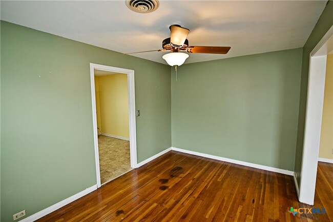 Photo - 108 E Clayton St Casa