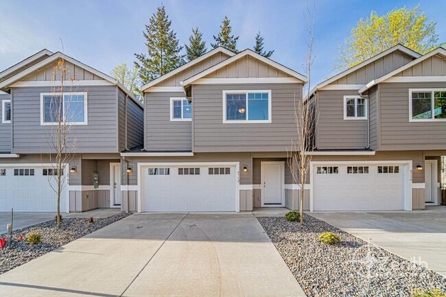 Building Photo - 4712 NE 37th Ct Rental