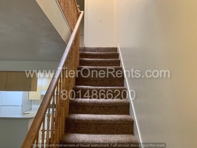 Photo - move in special: $500 off first months rent Unidad -1