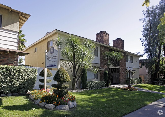 Building Photo - Silverwood Apartments (524)