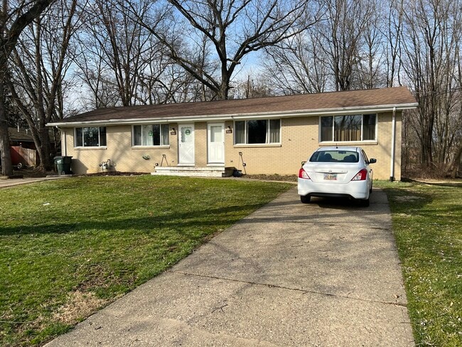 Photo - 7681 Daytona St NW Unidad 7681 Rental