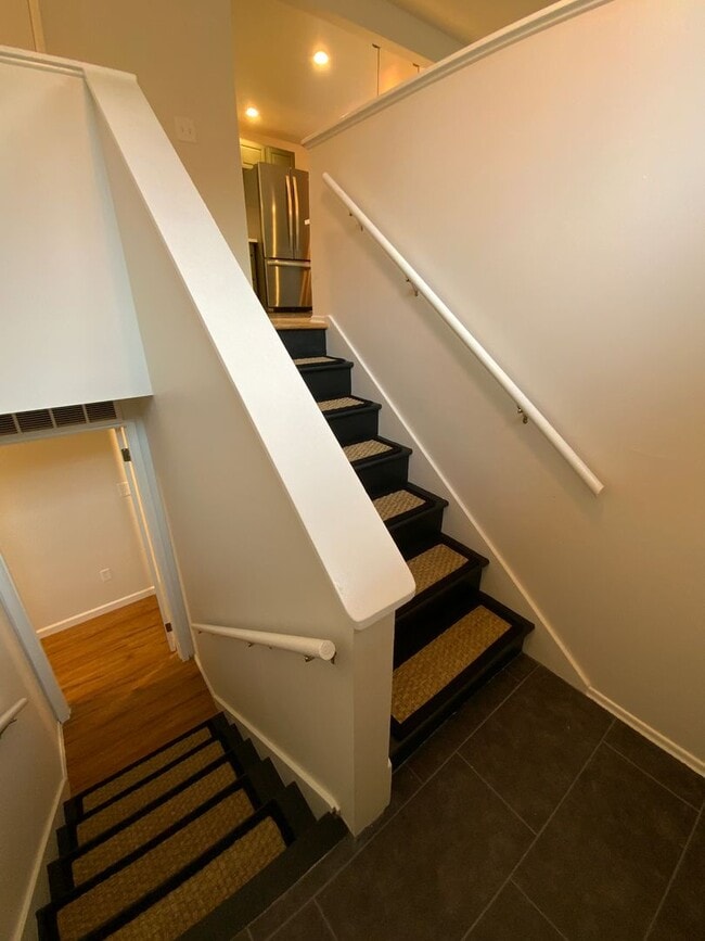 Photo - Extremely Spacious 5bd/2bth Split Level Home!