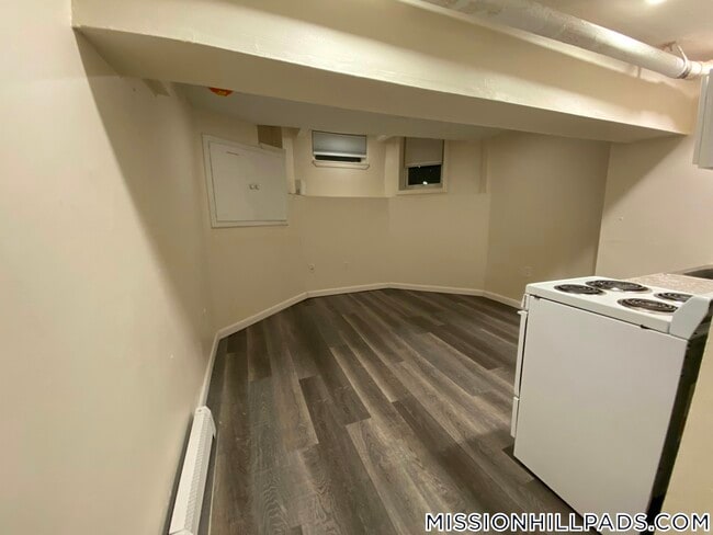 Building Photo - 51 S Huntington Ave Rental
