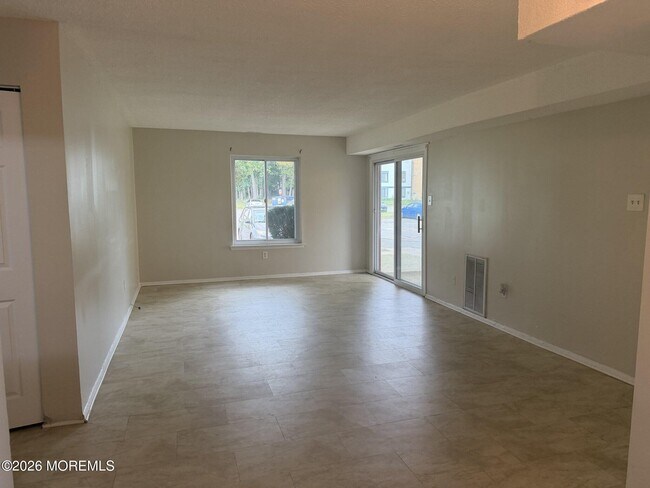 Photo - 74 Northrup Dr Unit x