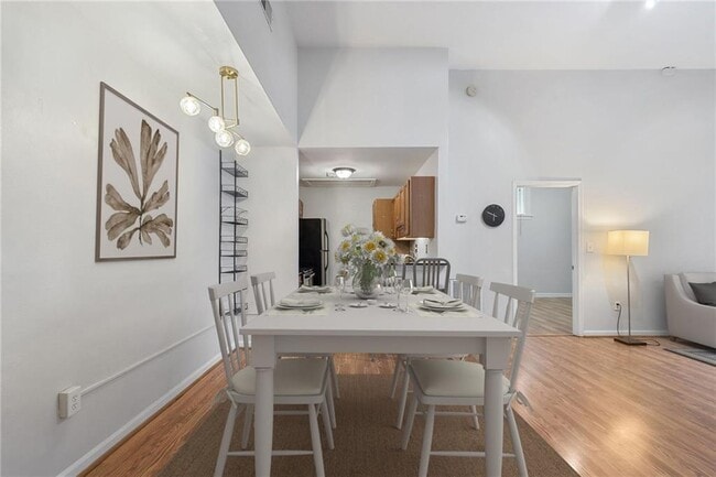 Photo - 1031 State St NW Unit 106