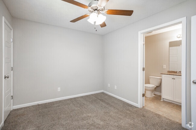 LEGENDS 2 BR | 2 BA | 960SF - Second Bedroom