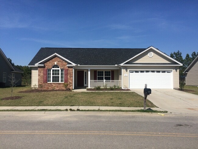 Building Photo - Available in September: 4 Bedroom 2 Bathro... Rental