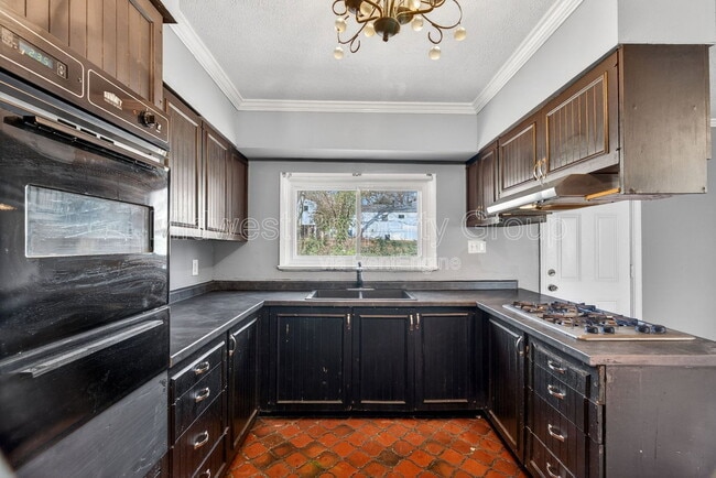 Photo - 153 Bascom Dr