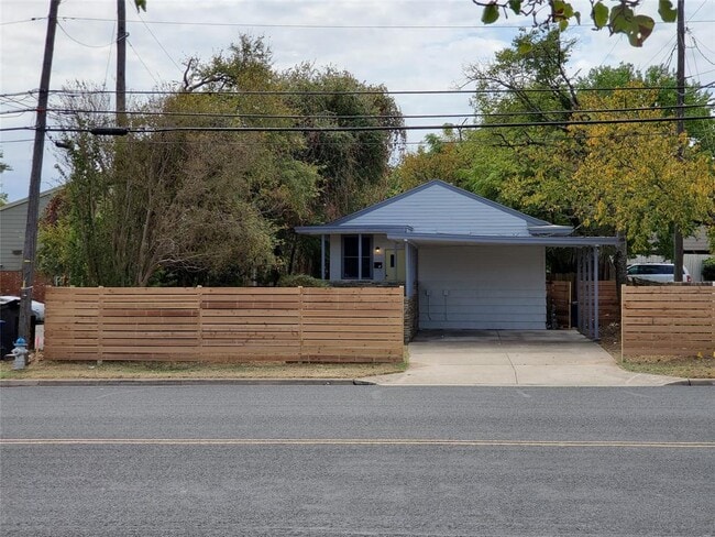 Building Photo - 925 E 41st St Rental