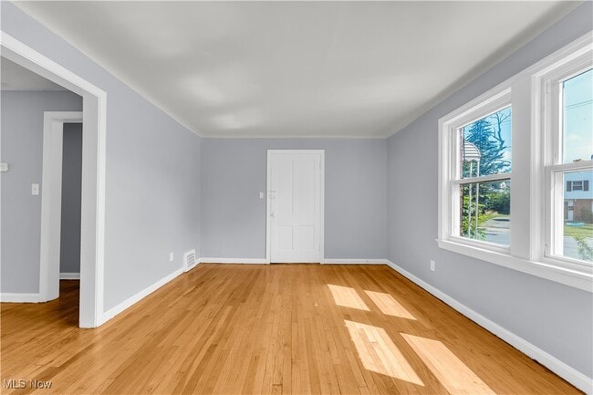 Photo - 3264 E 149th St Unit 1/DN