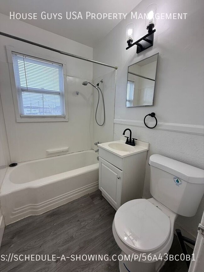 Photo - 9523 Charlotte St