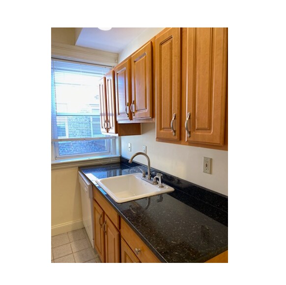 Photo - 102 Queensberry St