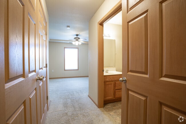 2HAB, 2BA - 900 ft²