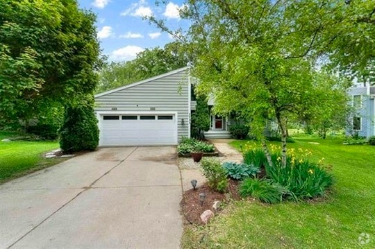 Building Photo - 1733 Camelot Dr Rental