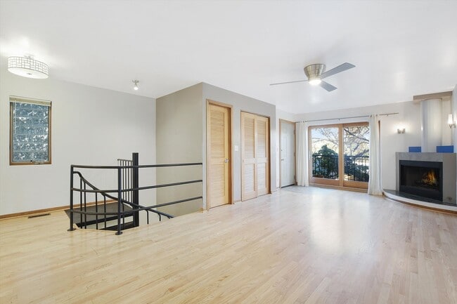 Photo - 4b3b Duplex Living in The Heart of Wicker Park Unit Apt 1