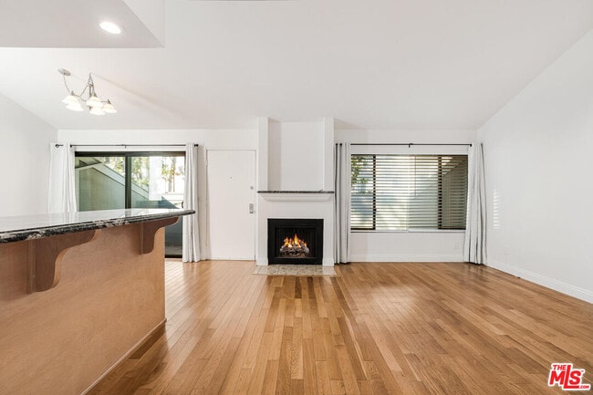 Photo - 13350 Maxella Ave Unidad 3