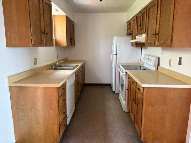 Photo - 801e Huggins Rd Unit Apt E