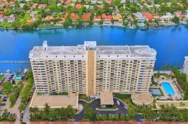 Photo - 5600 Collins Ave Unidad 5600 Collins Ave appt 17t (A11860231)