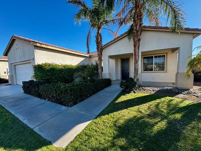 Photo - AVAILABLE NOW! GORGEOUS 3 BED / 2 BATH POOL HOME in Indio!