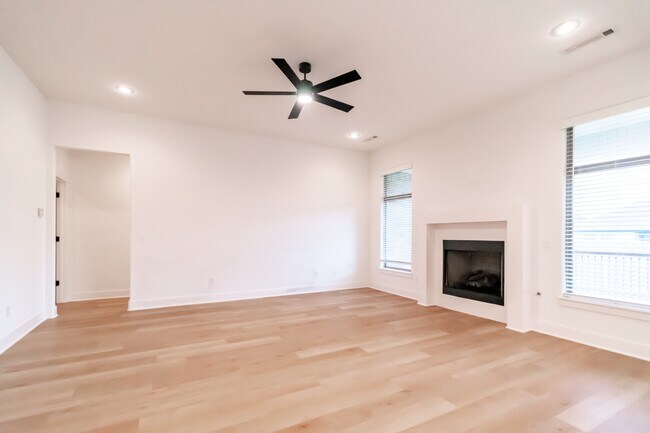 535 Wagon Wheel Ave