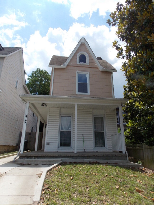 Building Photo - 417 E 31st St Unit 2