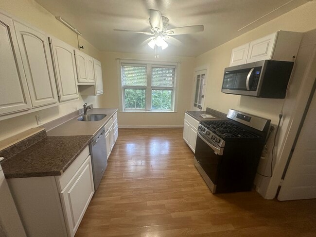 Photo - 29 Fairfield St Apartments Unit 3