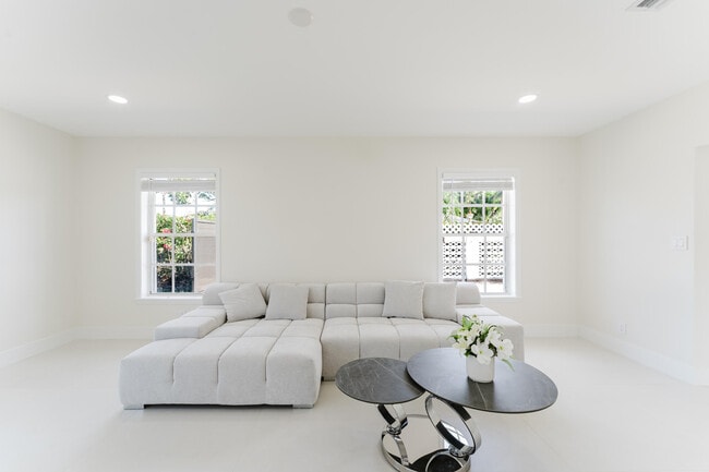 Photo - 3199 NE 6th Dr