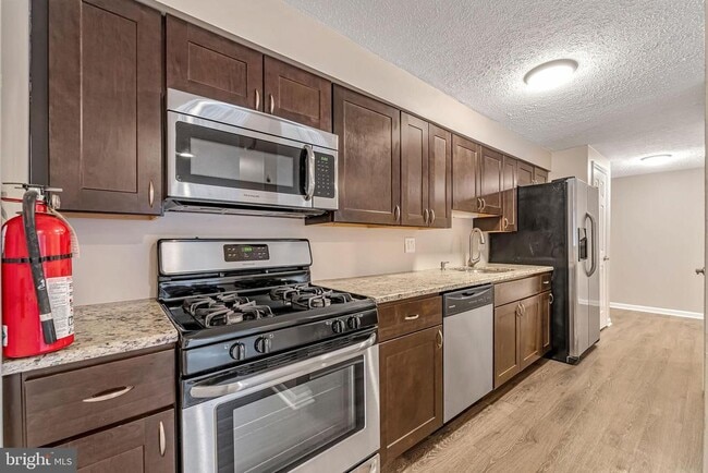 Photo - 151 Kenwood Dr