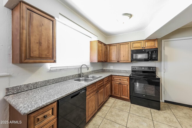 Photo - 5514 W Monterosa St