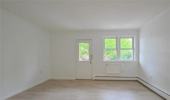 Photo - 2362 E 13th St