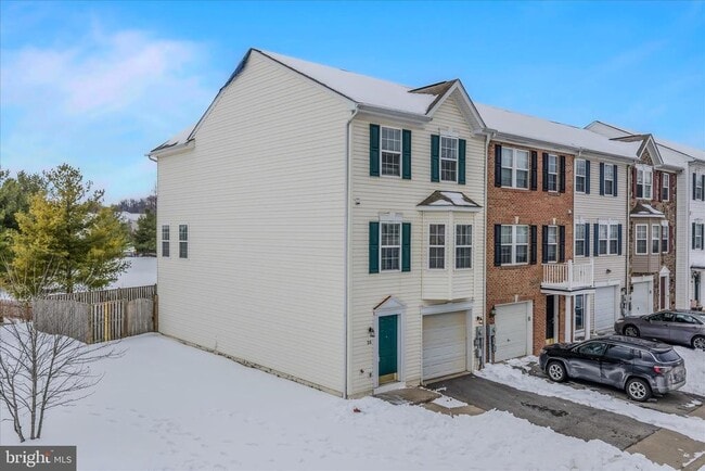 Building Photo - 36 Bruce Dr