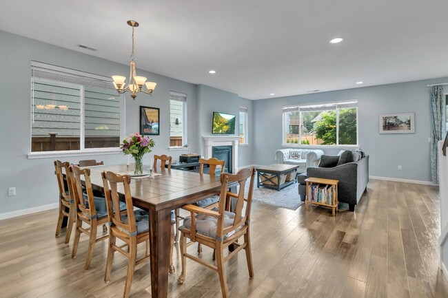 Photo - 4370 Novak Dr SW