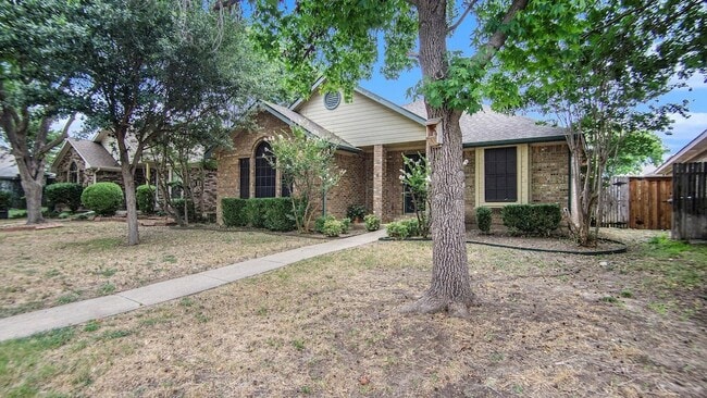 Photo - 6908 Bentley Ave