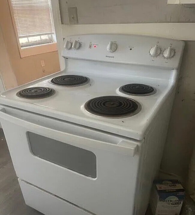 Photo - 3704 Hines Ave
