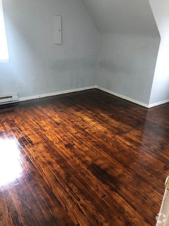 Building Photo - 1116 Center Ave Unit A Rental