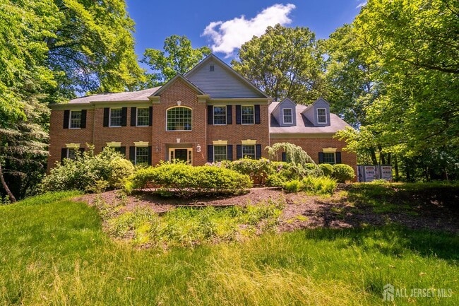 Photo - 16 Cliffview Ct House