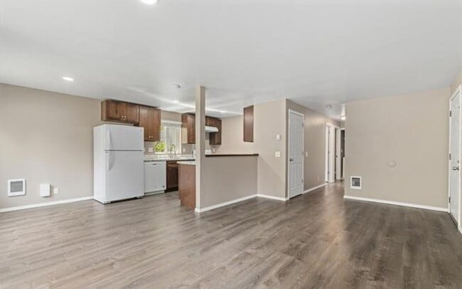 Photo - Madison St Duplex Unit Madison St A (507)