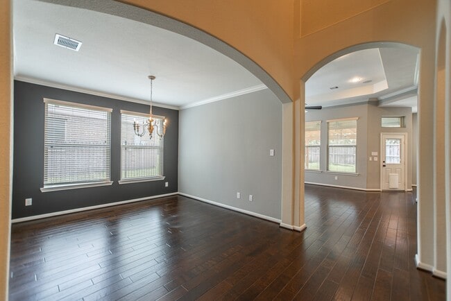 Photo - 74 S Sawbridge Cir