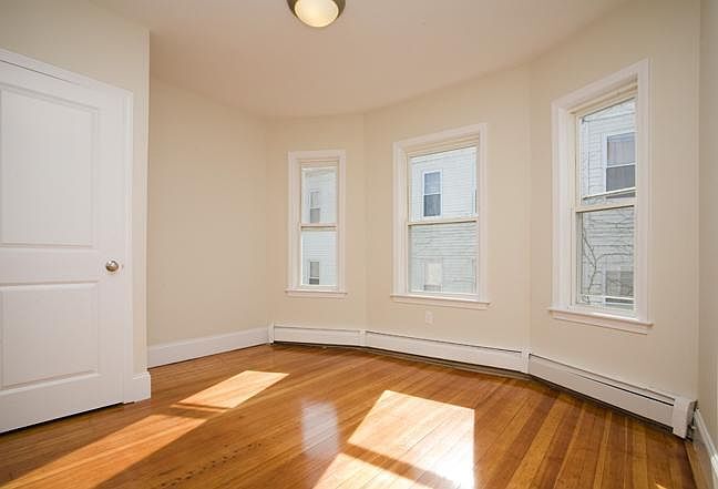 Building Photo - 12 Parker Hill Ave Unit 2 Rental