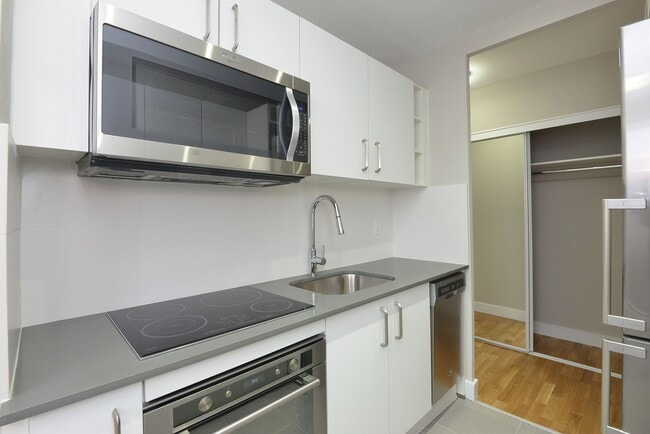 Photo - 1420 Kingston Rd