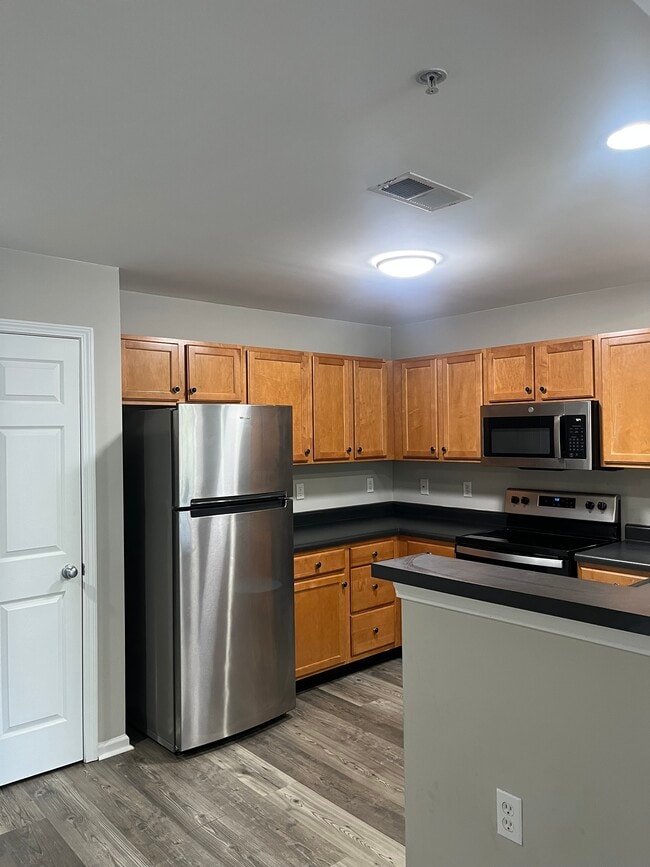 Photo - 3716 Cotswold Ave Unit V