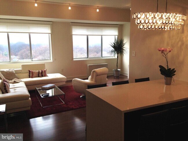 Photo - 10401 Grosvenor Pl Apartamento Unidad 1525