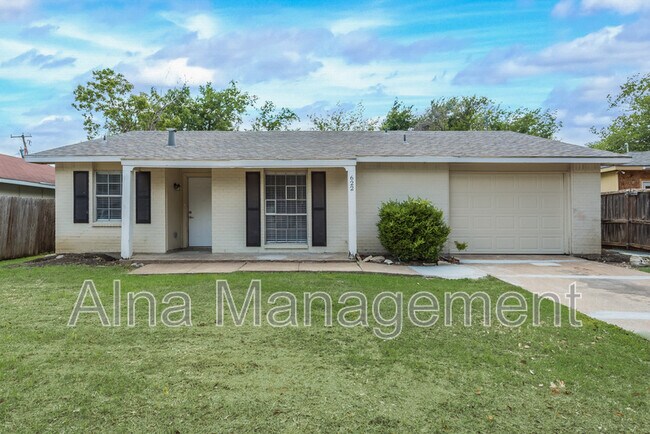 Photo - 622 Hillcrest St