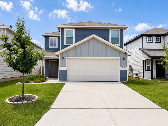 Building Photo - Beautiful 3 Bedroom Home in Winding Brook with Community Pool & Playground!  Conveniently located...