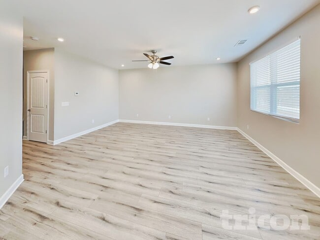 Photo - 2063 Neill Ln